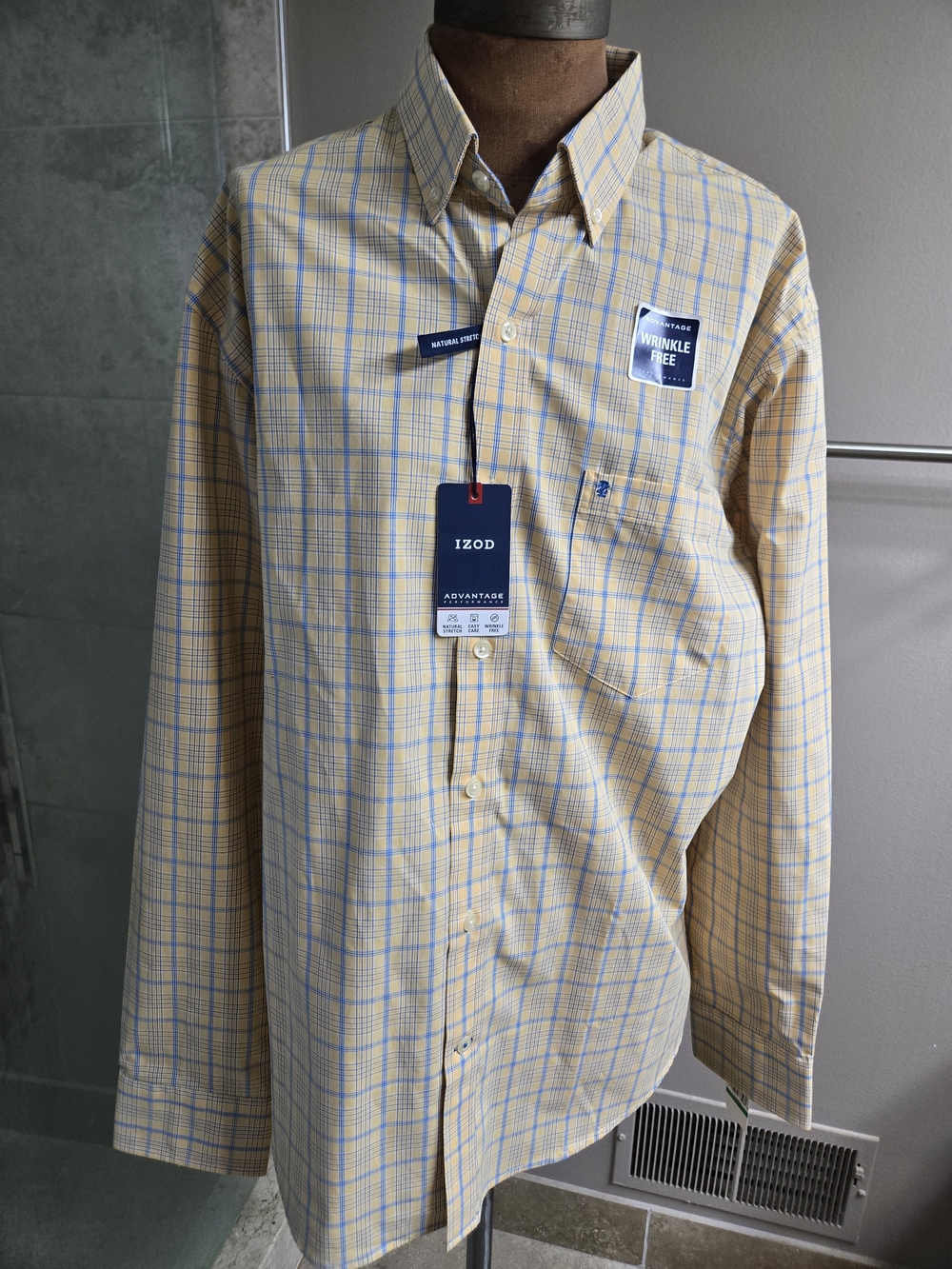 NWT Izod Mens Large Yellow & Blue Plaid BDLS Shirt Featuring Wrinkle Free Fabric